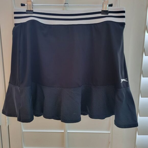 Slazenger Black Ruffle Golf or Tennis Skort - Picture 2 of 9